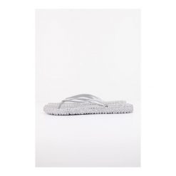 Sandały ILSE JACOBSEN CHEERFUL01 CHANCLA Srebrny. Szare klapki damskie Ilse Jacobsen, bez wzorów, z gumy, bez obcasa, bez zapięcia. Za 152.99 zł.
