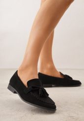 Czarne Mokasyny z Imitacji Zamszu Zdobione Frędzlami i Kokardą Edania. Czarne mokasyny damskie Born2be, z jeansu, biznesowe. Za 99.99 zł.