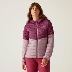 Kurtka turystyczna damska Hillpack IV z kapturem. Niebieskie kurtki damskie Regatta, bez wzorów, z poliamidu, z kapturem, trekkingowe. W wyprzedaży za 229.99 zł.