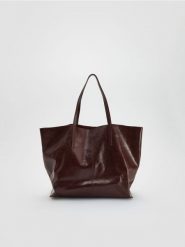 Torebka shopper - bordowy. Czerwone torebki shopper damskie Reserved, bez wzorów, ze skóry, bez dodatków. Za 499.99 zł.