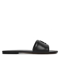 Klapki Marc Jacobs. Czarne klapki damskie Marc Jacobs, bez wzorów, bez obcasa. Za 799.99 zł.