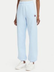 Tommy Jeans Spodnie dresowe DW0DW22780 Niebieski jasny Regular Fit. Niebieskie jeansy damskie Tommy Jeans. Za 329.99 zł.