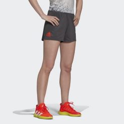 Szorty damskie adidas HB Train. Czerwone szorty damskie Adidas, s, bez wzorów, z materiału, biznesowe, z standardowym stanem. Za 140.00 zł.