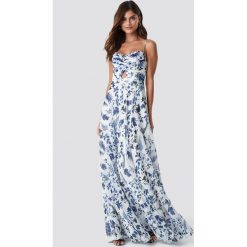 Trendyol Sukienka maxi w kwiaty - White,Multicolor. Białe sukienki damskie Trendyol, z haftami, z poliesteru. Za 161.95 zł.