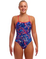 Strój do pływania menstruacyjny FUNKITA Mad Cat - Swim Secure Single Strap. Czarne kostiumy jednoczęściowe damskie FUNKITA, s, bez wzorów, z elastanu, sportowe, na fitness i siłownię. Za 209.99 zł.