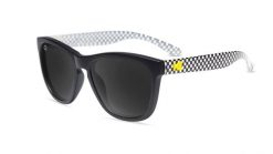 Dziecięce okulary przeciwsłoneczne - kategoria 3 z polaryzacją - Sk8er. Brązowe okulary przeciwsłoneczne dla dzieci KNOCKAROUND. Za 130.90 zł.