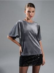 Koszulka z krótkim rękawem - srebrny. Szare t-shirty damskie Sinsay, l, bez wzorów, bez kołnierzyka. Za 39.99 zł.