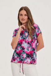 Wzorzysta bluzka fuksjowa. Bluzki damskie MOODO, l, bez wzorów, z elastanu, bez kołnierzyka, bez ramiączek. Za 49.99 zł.