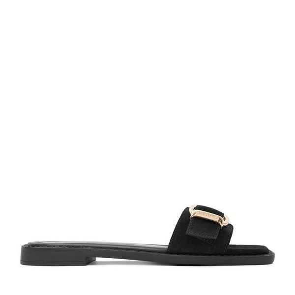 Klapki Beverly Hills Polo Club. Czarne klapki damskie Beverly Hills Polo Club, bez wzorów, bez obcasa. Za 224.99 zł.