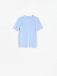 Sweter z domieszką kaszmiru - jasnoniebieski. Niebieskie swetry damskie Reserved, l, bez wzorów, z bawełny, bez kołnierzyka, bez ramiączek, bez kaptura. Za 119.99 zł.