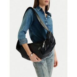 Torebka G-Star Raw. Czarne torebki do ręki damskie G-Star Raw, bez wzorów, klasyczne, bez dodatków. Za 199.99 zł.