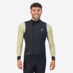 Kamizelka rowerowa męska Rogelli Essential. Czarne kurtki sportowe męskie Rogelli, m, bez wzorów, rowerowe. Za 329.00 zł.
