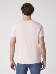 MĘSKI T-SHIRT WRANGLER SS SIGN OFF TEE SILVER PINK W7C07D3TU 112131607. Różowe t-shirty męskie Wrangler, m, bez wzorów, bez kołnierzyka. Za 69.99 zł.