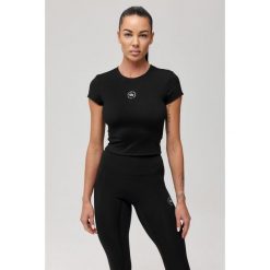Koszulka sportowa oddychająca Rough Radical Zoya Classic. Czarne koszulki sportowe damskie ROUGH RADICAL, bez wzorów, bez kołnierzyka, bez ramiączek, na jogę i pilates. Za 109.90 zł.