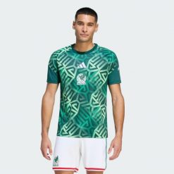 Podstawowa koszulka rozgrzewkowa Meksyk 26. Zielone koszulki sportowe męskie Adidas, m, bez wzorów, z materiału, bez kołnierzyka, bez ramiączek, do piłki nożnej, climacool (adidas). Za 299.00 zł.