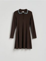 Sukienka mini z kołnierzykiem - ciemnobrązowy. Brązowe sukienki damskie Reserved, l, bez wzorów, z dzianiny, bez kołnierzyka, bez ramiączek, mini, rozkloszowane. W wyprzedaży za 49.99 zł.
