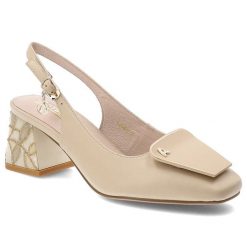 Czółenka damskie Artiker, cholewka ze skóry naturalnej zabudowany nosek pasek na pięcie z regulowaną klamrą, beżowe, 58C0672. Brązowe czółenka damskie Artiker, bez wzorów, ze skóry, eleganckie, bez obcasa, na obcasie, bez zapięcia. Za 249.00 zł.