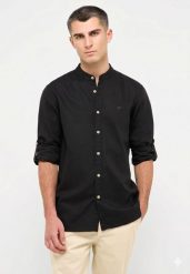 Męska Koszula Mustang Style Yuma Black 1017001 4142. Czarne koszule męskie Mustang, m, bez wzorów, bez kołnierzyka, bez ramiączek. Za 169.99 zł.