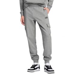 Spodnie męskie Puma ESS No.1 Logo Cargo Pants FL. Szare buty sportowe męskie Puma, m, bez wzorów, na fitness i siłownię. Za 168.99 zł.