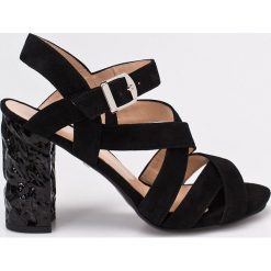 Solo Femme - Sandały. Szare sandały damskie Solo Femme, z materiału. W wyprzedaży za 169.90 zł.