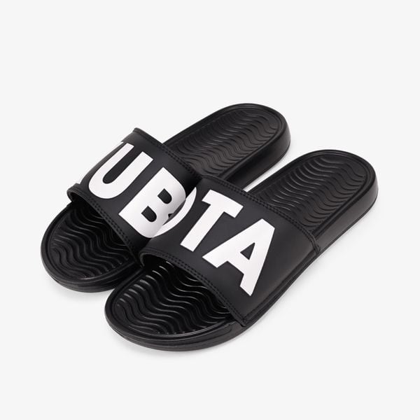 Klapki basenowe Kubota PRO Czarne. Czarne klapki męskie Kubota, z materiału, sportowe. Za 69.99 zł.