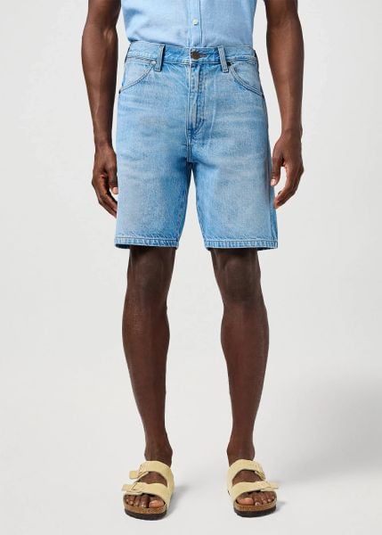 MESKIE SPODENKI WRANGLER FRONTIER SHORT FROST 112362492. Szorty męskie Wrangler, bez wzorów. Za 169.99 zł.