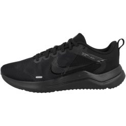 Buty do biegania Mężczyzna Nike Downshifter 12 czarny. Czarne buty sportowe męskie Nike, z materiału, bez zapięcia, do biegania, nike downshifter. Za 432.00 zł.