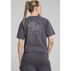 Damska koszulka PUMA x HYROX Motion Cat PUMA Galactic Gray. Szare koszulki sportowe damskie Puma, m, bez wzorów, sportowe, bez kołnierzyka. W wyprzedaży za 154.00 zł.