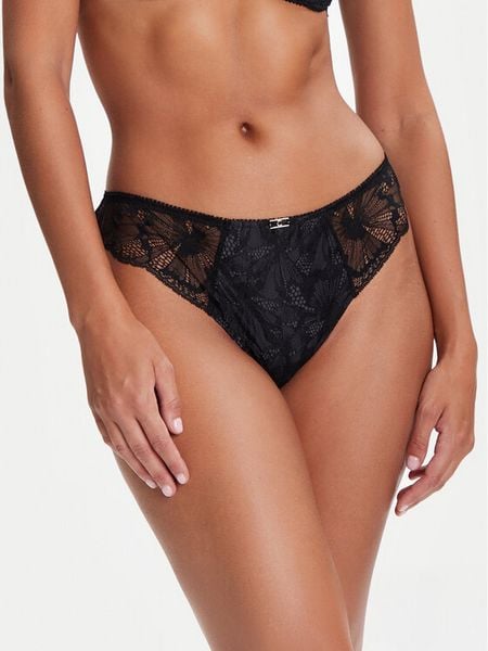 Chantelle Stringi Muse C19YG0 Czarny. Czarne stringi damskie Chantelle, bez wzorów, z syntetyku. Za 149.99 zł.