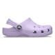 Sandały CROCS CLASSIC CLOG K Fioletowy. Fioletowe sandały damskie Crocs, bez wzorów, z gumy, bez obcasa, bez zapięcia. Za 187.99 zł.