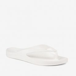 Damskie klapki Coqui. Białe klapki damskie Coqui, bez wzorów. Za 134.99 zł.