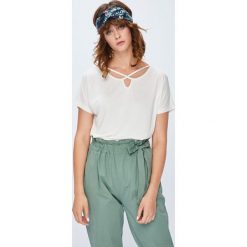 Medicine - Top Rustic Indigo. Niebieskie topy damskie MEDICINE, z dzianiny, z krótkim rękawem. W wyprzedaży za 39.90 zł.