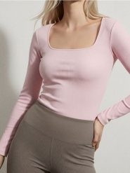 Prążkowana koszulka z długim rękawem - różowy. Czerwone t-shirty damskie Sinsay, l, bez wzorów, prążkowane, bez kołnierzyka. Za 29.99 zł.