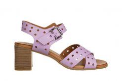 Sandały Bayla-161 061 2722 Orchid Bloom 161696, Fioletowy, Skóra naturalna - 40. Fioletowe sandały damskie Bayla, bez wzorów, z gumy, bez obcasa, na słupku, bez zapięcia. W wyprzedaży za 134.10 zł.