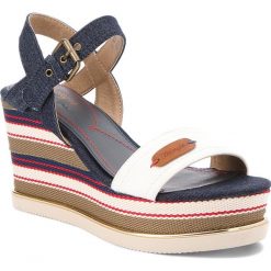 Sandały WRANGLER - Sunshine Jeena Strap WL181701 White 51. Klapki damskie marki Wrangler. W wyprzedaży za 199.00 zł.