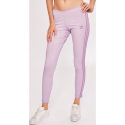 Adidas Originals - Legginsy. Szare legginsy damskie adidas Originals, z bawełny. W wyprzedaży za 149.90 zł.