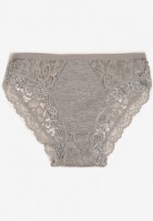 Szare Majtki Figi Ozdobione Subtelną Koronką Hiesa. Szare figi damskie Born2be, m, z aplikacjami, z bawełny. Za 3.99 zł.