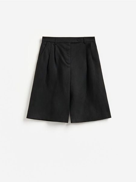 Szorty bermudy z lnem - czarny. Czarne szorty damskie Reserved, l, bez wzorów, z lyocellu. W wyprzedaży za 129.99 zł.