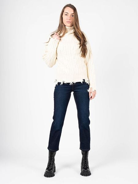 Silvian Heach Sweter | CVA22097LU | Kobieta | Kremowy. Białe swetry damskie Silvian Heach, xxs, bez wzorów, z dzianiny, bez kołnierzyka, bez ramiączek, bez kaptura. W wyprzedaży za 279.00 zł.