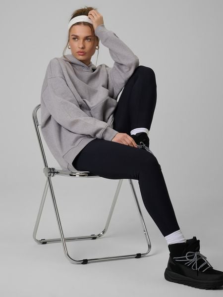 4F Bluza dresowa loose z kapturem damska - szara M. Szare bluzy damskie 4f, m, bez wzorów, z dresówki, z kapturem. Za 199.99 zł.