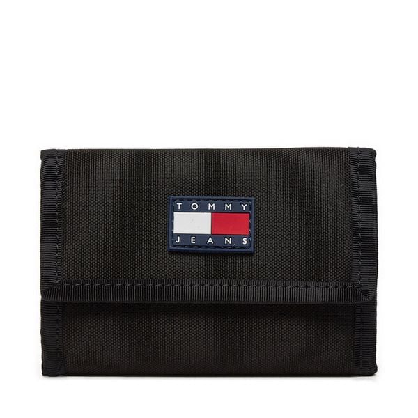 Portfel Tommy Jeans. Niebieskie portfele męskie Tommy Jeans, bez wzorów, z jeansu. Za 229.99 zł.