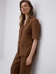 Marynarka z lnem - brązowy. Brązowe żakiety damskie Reserved, l, bez wzorów, z wiskozy. Za 179.99 zł.