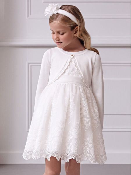 Abel & Lula Bolerko 5366 Biały Regular Fit. Białe swetry dla dziewczynek Abel & Lula, bez wzorów, z wiskozy, bez kołnierzyka, bez ramiączek, bez kaptura. Za 109.99 zł.