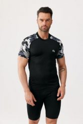 Koszulka termoaktywna fitness męska Rough Radical moro Furious Army. Czarne koszulki sportowe męskie ROUGH RADICAL, l, bez wzorów, z elastanu, bez kołnierzyka, bez ramiączek, na fitness i siłownię. Za 99.90 zł.