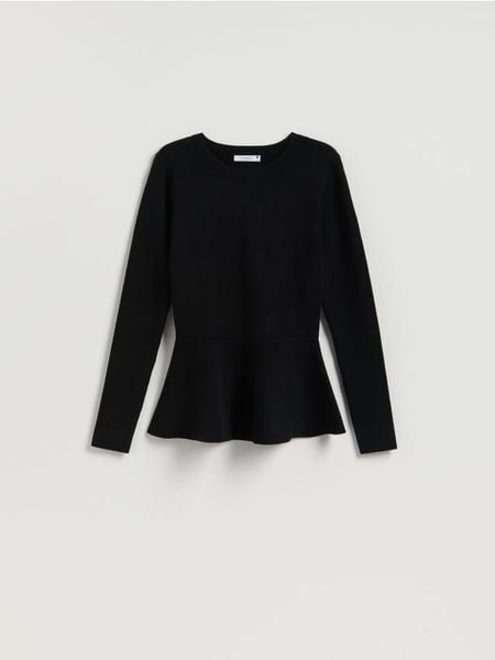Sweter z baskinką - czarny. Czarne swetry damskie Reserved, l, bez wzorów, z dzianiny, bez kołnierzyka, bez ramiączek, bez kaptura. W wyprzedaży za 65.99 zł.