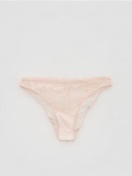 Majtki figi z haftem - pastelowy róż. Czerwone figi damskie Reserved, l, bez wzorów. Za 39.99 zł.