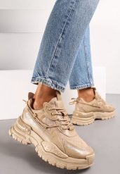Ciemnobeżowe Sneakersy na Masywnej Podeszwie z Napisami Moisa. Brązowe obuwie sportowe damskie Renee, z aplikacjami, z jeansu. Za 109.99 zł.