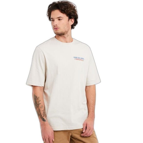 Koszulka męska Protest PRTUDRI t-shirt. Białe koszulki sportowe męskie Protest, na lato, l, bez wzorów, z jeansu, klasyczne, bez kołnierzyka. Za 159.99 zł.