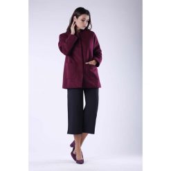 Bordowy Krótki Elegancki Płaszcz bez Kołnierza. Kurtki damskie marki Molly.pl. Za 218.90 zł.