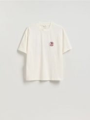 T-shirt boxy z nadrukiem na plecach - złamana biel. T-shirty męskie Reserved, l, bez wzorów, z bawełny, bez kołnierzyka. Za 79.99 zł.